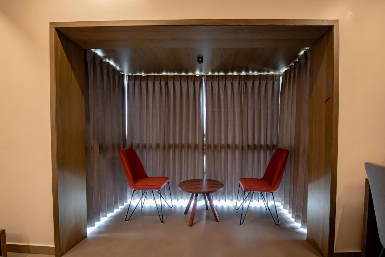 ホテル Rathna Residency - Near Us Consulate チェンナイ エクステリア 写真