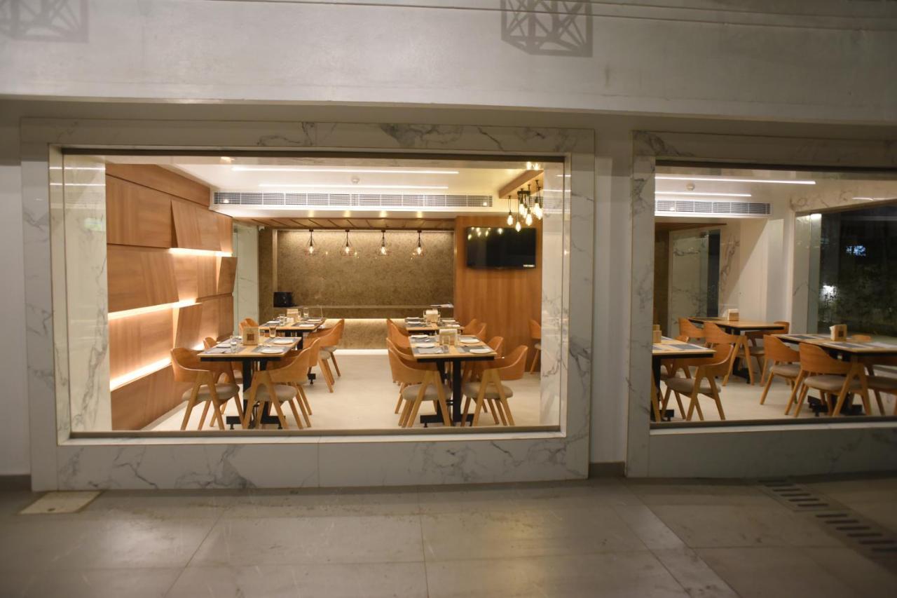 ホテル Rathna Residency - Near Us Consulate チェンナイ エクステリア 写真